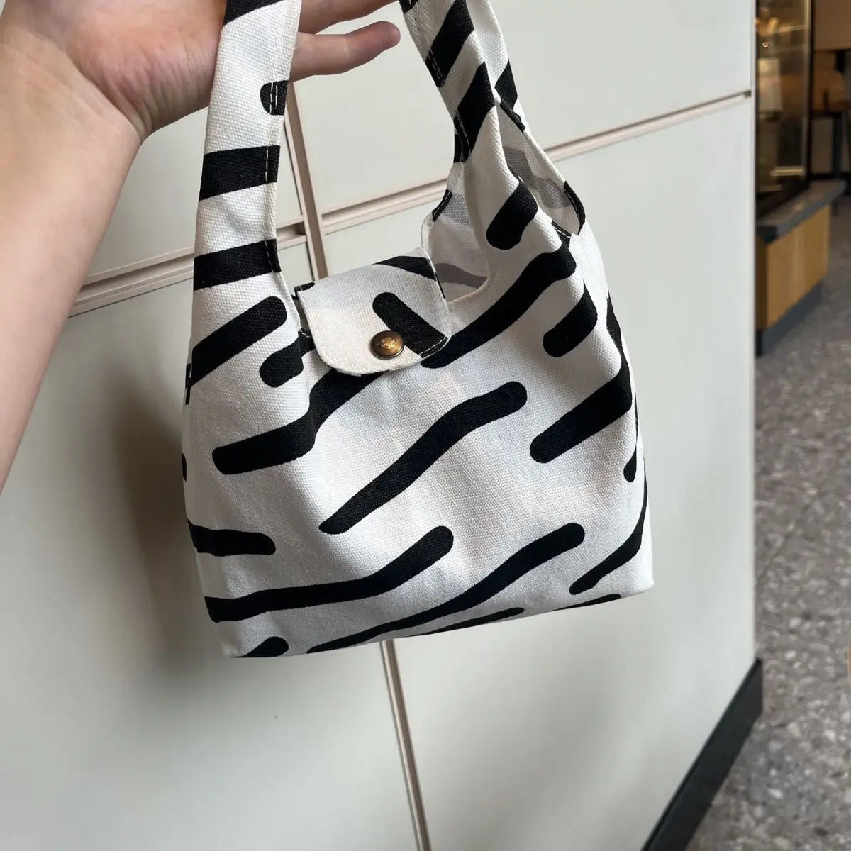 Chic Zebra Stripe Canvas Tote – Large Capacity Aesthetic Shoulder Bag