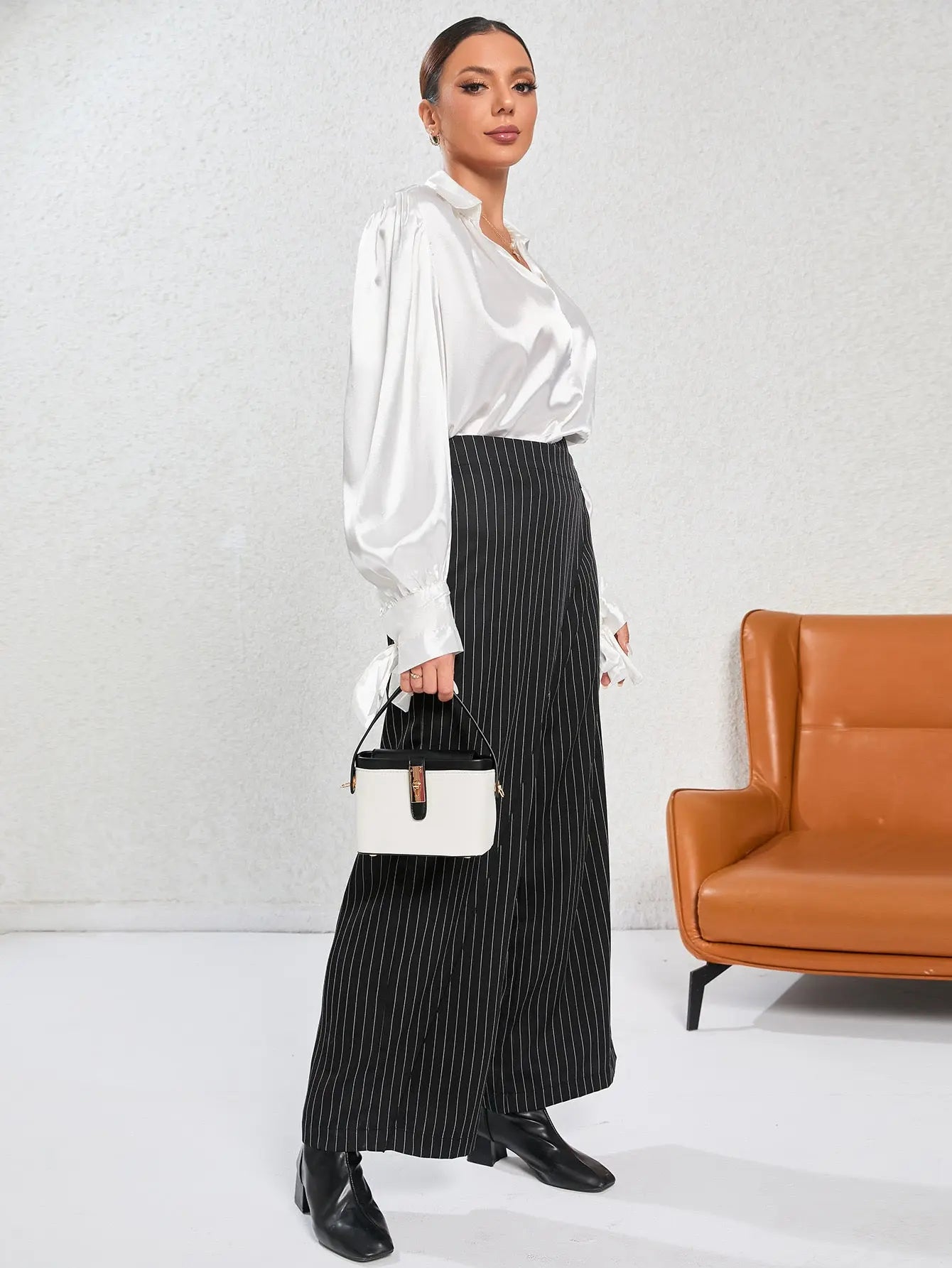 Couture Box Tote – Minimalist Structured Handbag & Top-Handle Vanity Bag