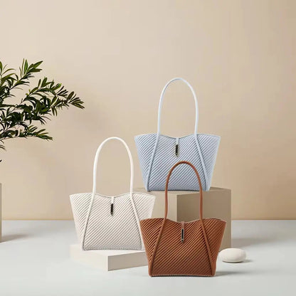 Elegant Pleated Shoulder Tote – Lightweight Minimalist Handbag for Work & Travel