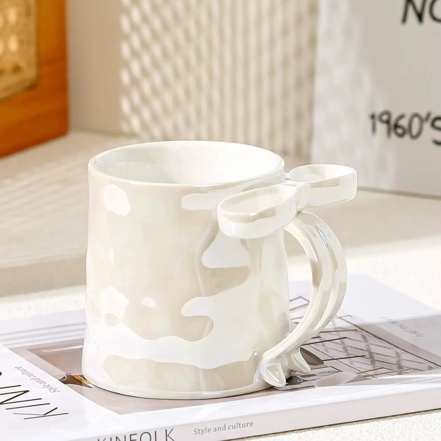 Sculptural Ribbon Handle Mug – Aesthetic 3D Bow Ceramic Coffee Cup