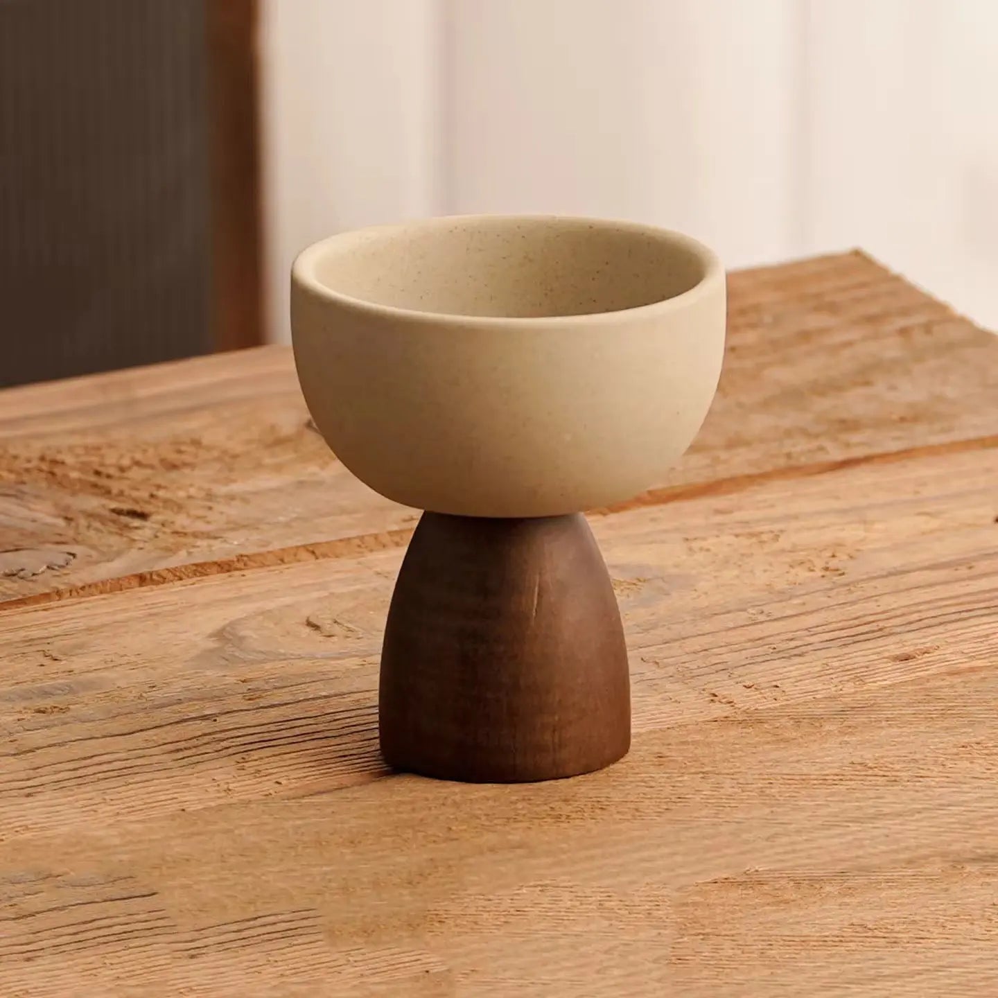 Arcadian Pedestal Serving Bowl – Minimalist Ceramic & Oak-Tone Base